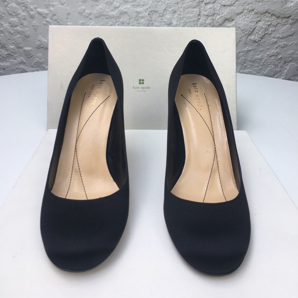 Kate spade black satin pump. Black, size 7